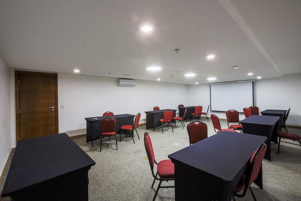 S4 Hotel Aguas Claras Taguatinga Exterior photo